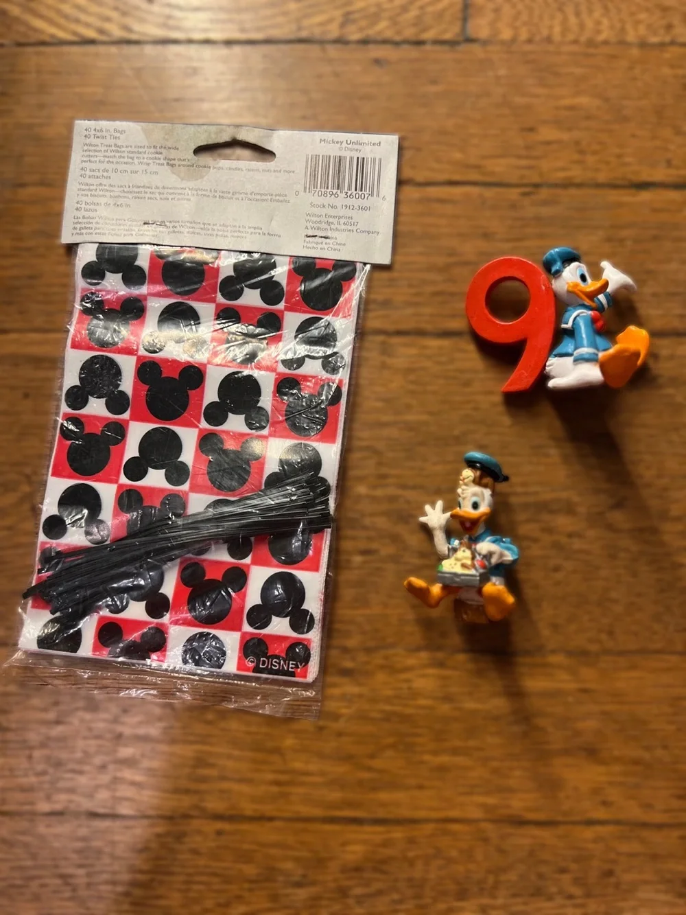 Disney Red & Black Mickey Head Treat Bags with Cake Toppers